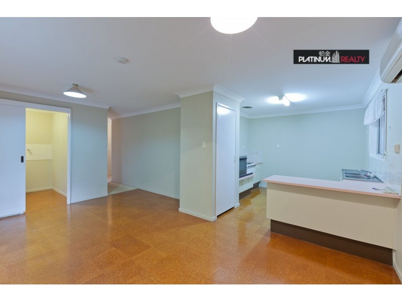 39 Rochester Drive, Mount Warren Park QLD 4207