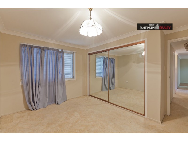 39 Rochester Drive, Mount Warren Park QLD 4207