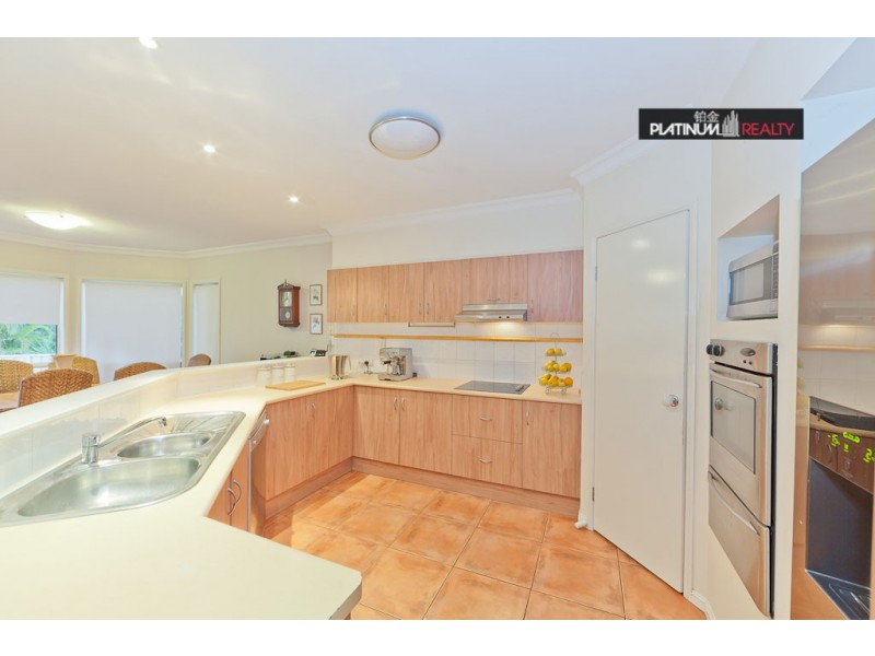 43 Ingles Circuit, Arundel QLD 4214