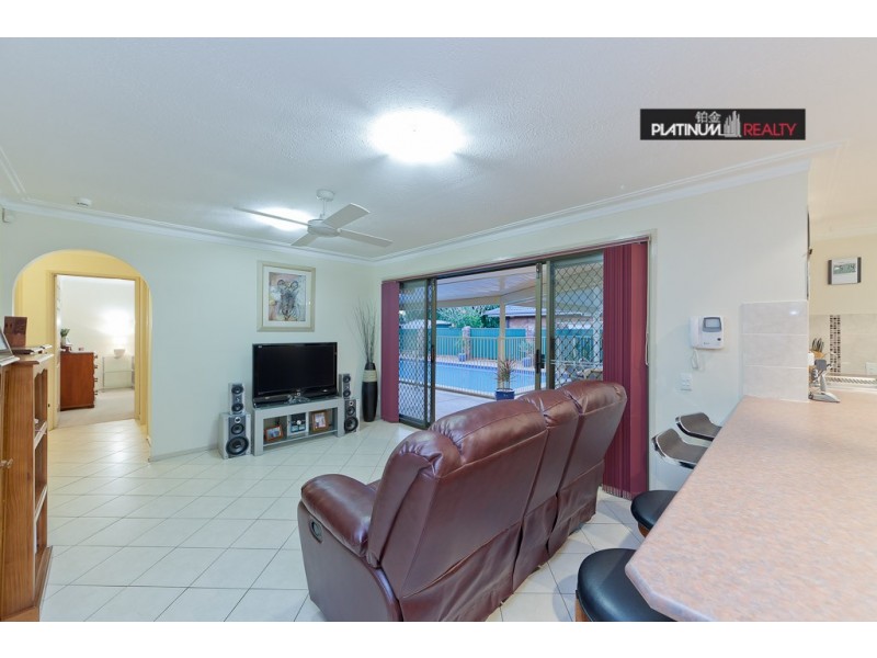 28 Intrepid Drive, Mermaid Waters QLD 4218