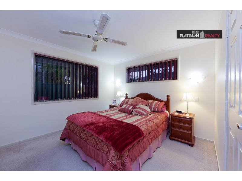 28 Intrepid Drive, Mermaid Waters QLD 4218