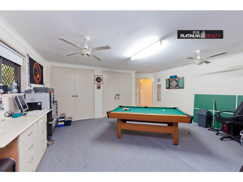 28 Intrepid Drive, Mermaid Waters QLD 4218