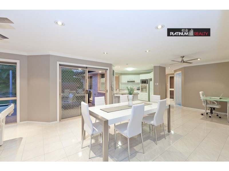 119 Santa Cruz Blvd, Clear Island Waters QLD 4226