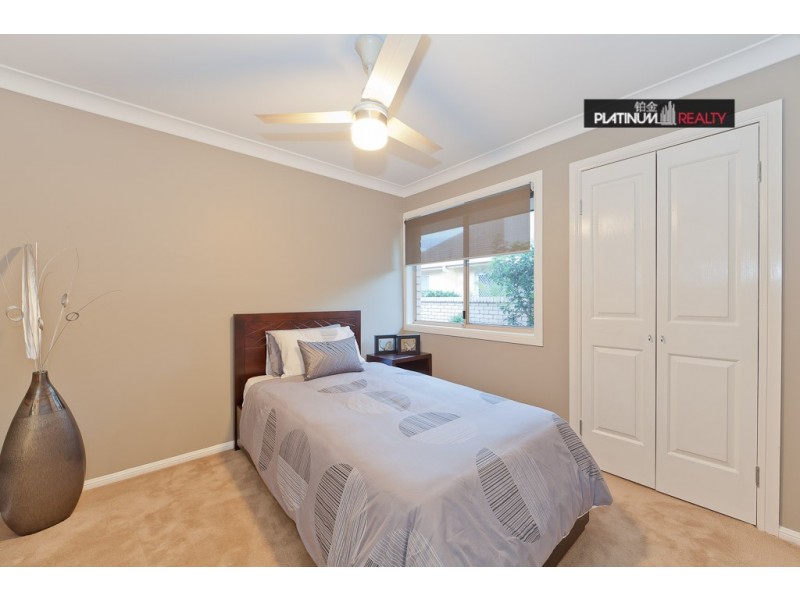 119 Santa Cruz Blvd, Clear Island Waters QLD 4226