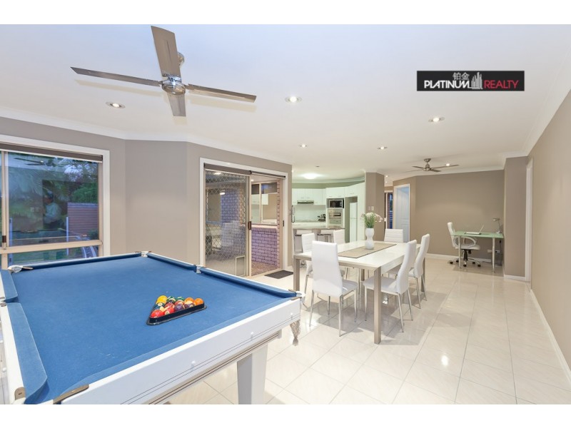 119 Santa Cruz Blvd, Clear Island Waters QLD 4226