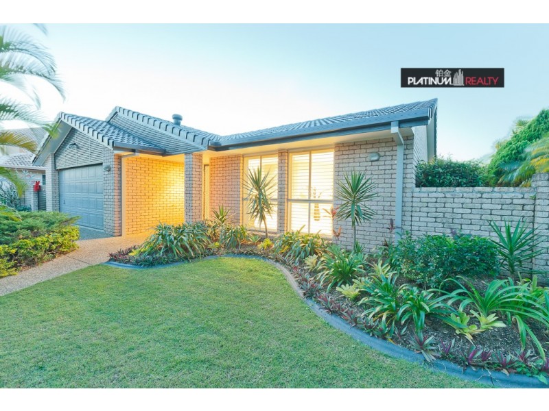 119 Santa Cruz Blvd, Clear Island Waters QLD 4226
