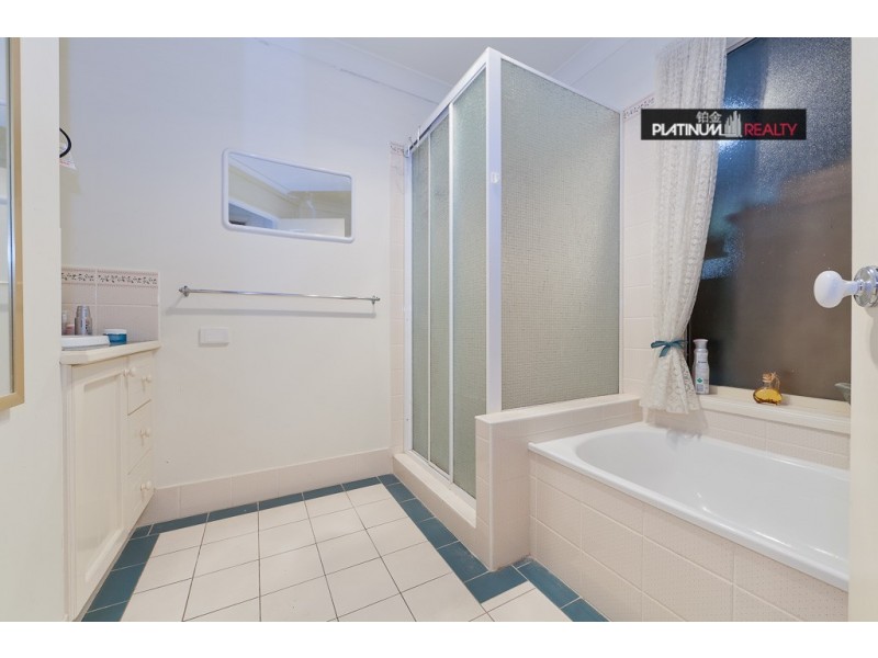 12 Grissom Court, Worongary QLD 4213