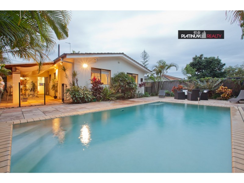 8 Coogeen Street, Sorrento QLD 4217