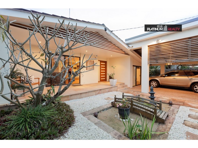 8 Coogeen Street, Sorrento QLD 4217