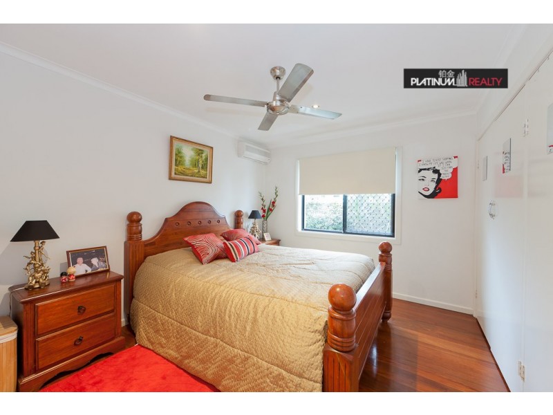 8 Coogeen Street, Sorrento QLD 4217