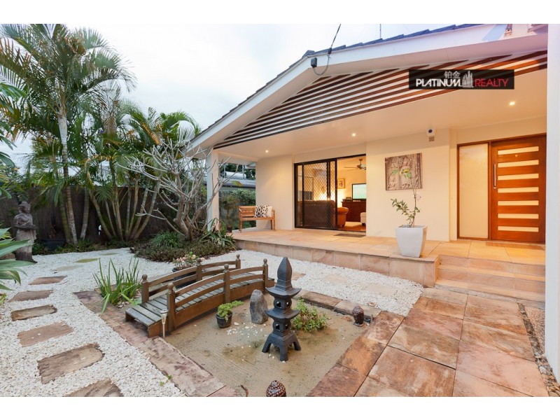 8 Coogeen Street, Sorrento QLD 4217