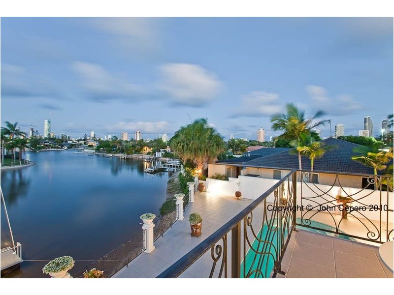 81 T E Peters Drive, Broadbeach Waters QLD 4218