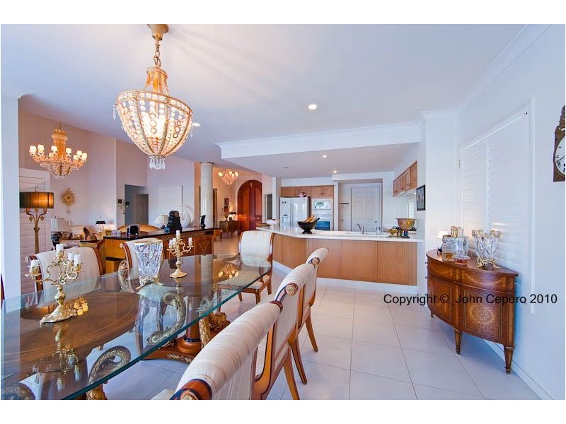 81 T E Peters Drive, Broadbeach Waters QLD 4218