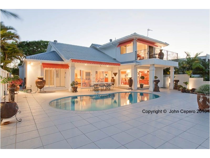 81 T E Peters Drive, Broadbeach Waters QLD 4218