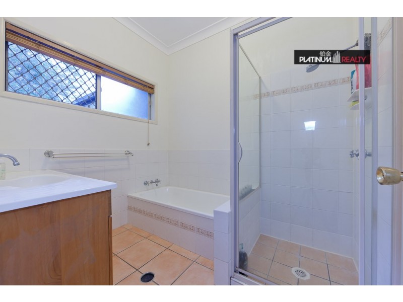 76a Brisbane Road, Labrador QLD 4215