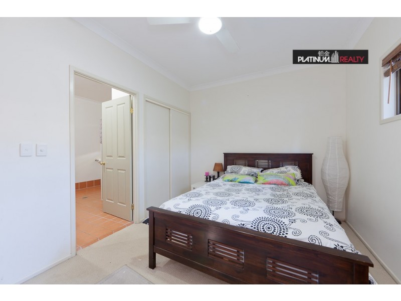 76a Brisbane Road, Labrador QLD 4215