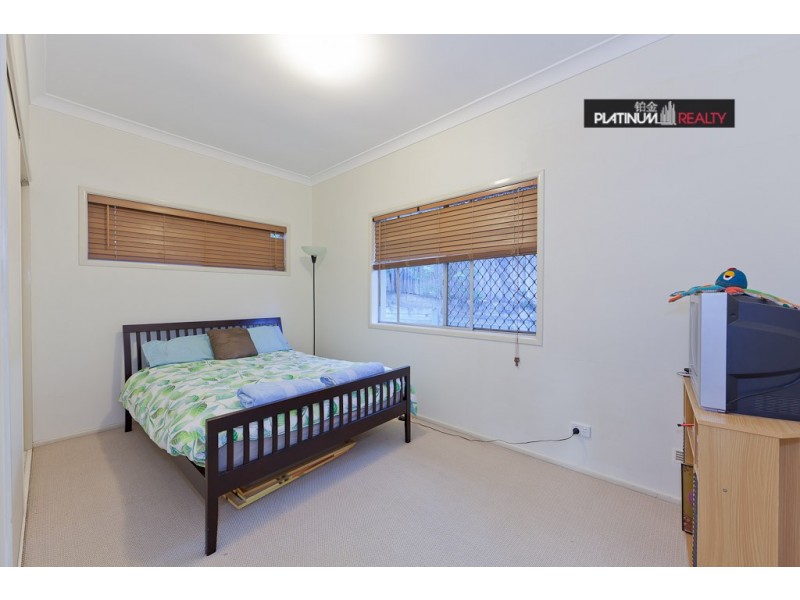 76a Brisbane Road, Labrador QLD 4215