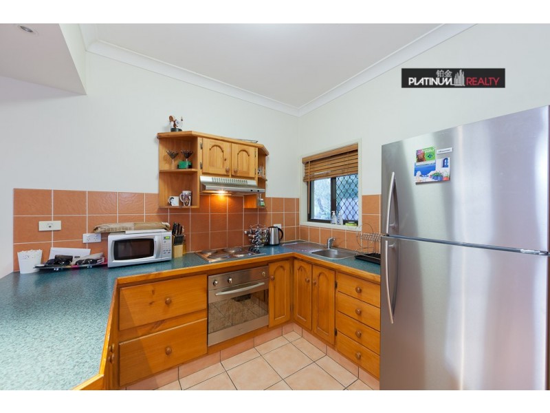 76a Brisbane Road, Labrador QLD 4215