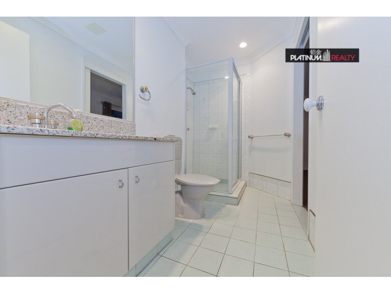 6 Key Biscayne, Clear Island Waters QLD 4226