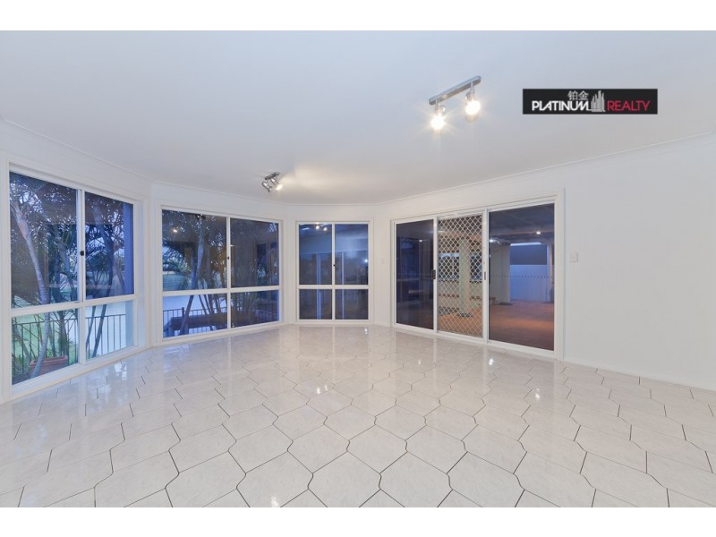 6 Key Biscayne, Clear Island Waters QLD 4226