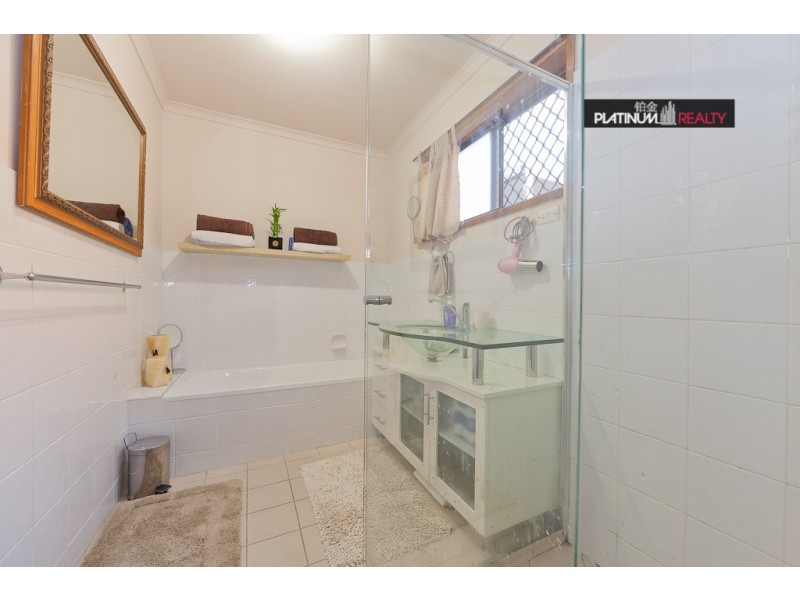 216 Cotlew Street, Ashmore QLD 4214