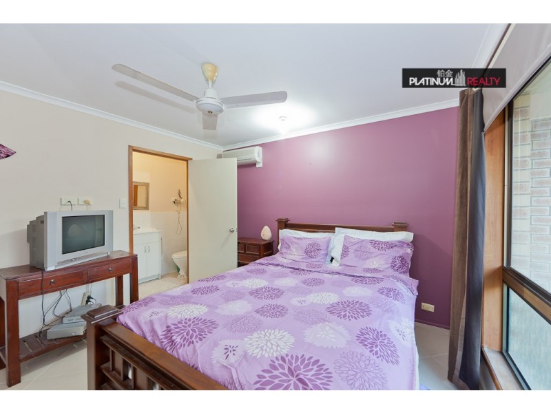 216 Cotlew Street, Ashmore QLD 4214