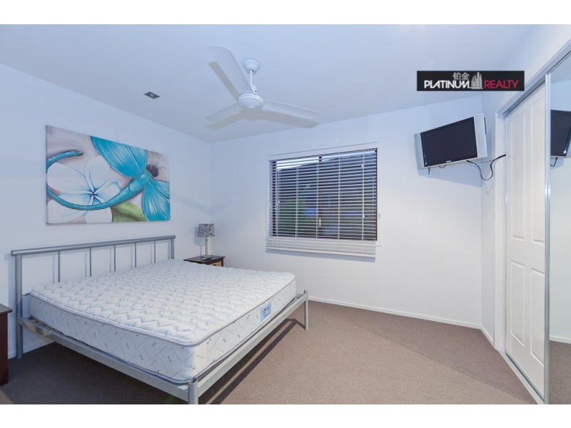 @ Rebecca, Broadbeach Waters QLD 4218