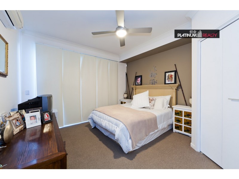 Carrara QLD 4211