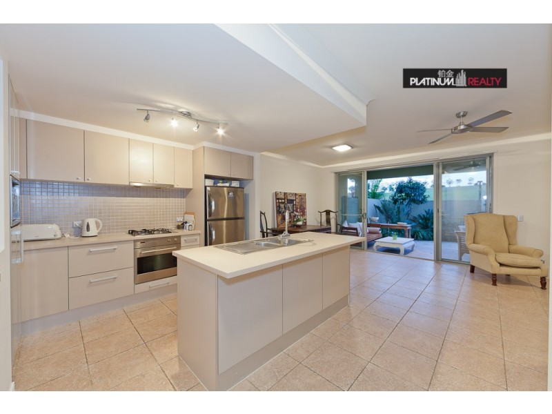 Carrara QLD 4211