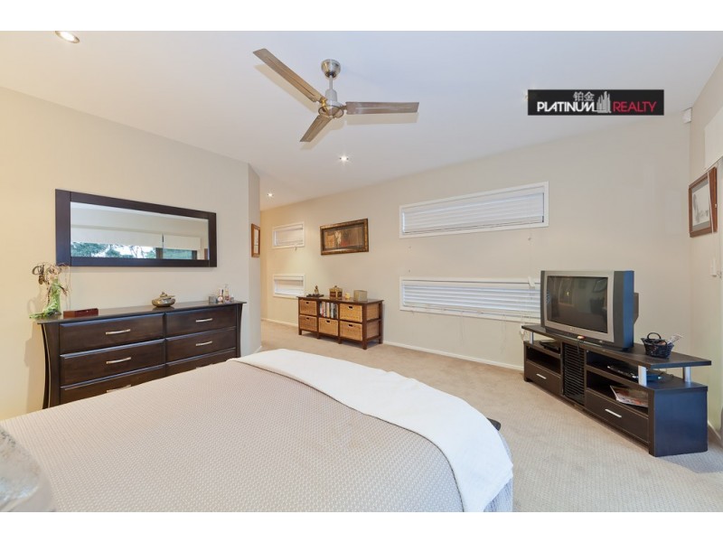 2/13 Wildwood Court, Bundall QLD 4217