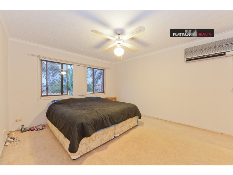 Broadbeach Waters QLD 4218