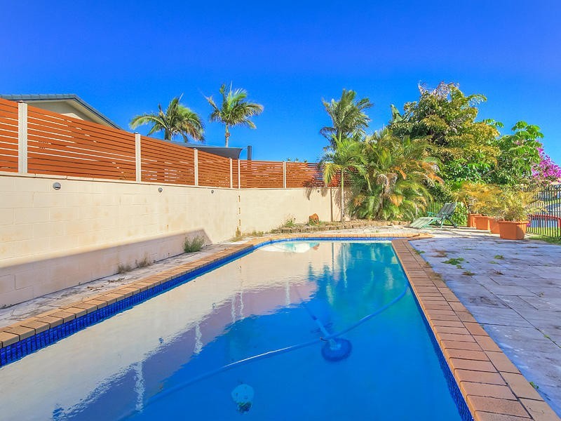 Broadbeach Waters QLD 4218