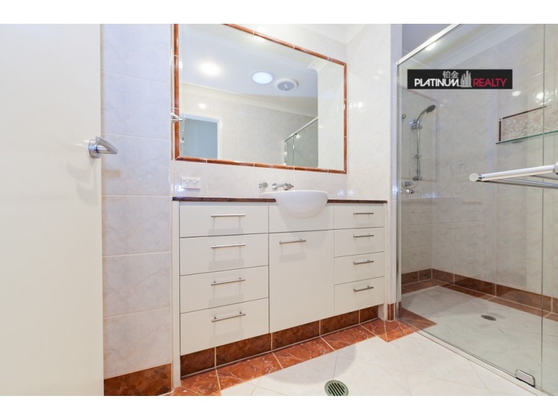 Broadbeach Waters QLD 4218