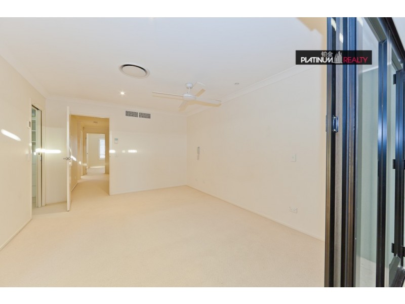 Broadbeach Waters QLD 4218