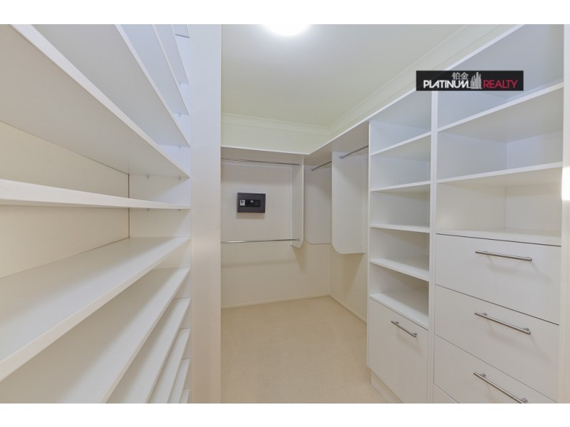 Broadbeach Waters QLD 4218