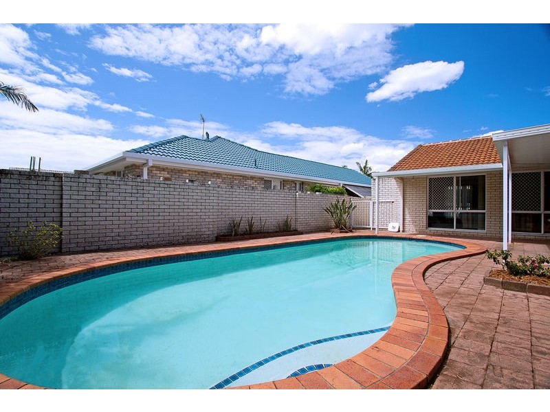 141 Santa Cruz Boulevard, Clear Island Waters QLD 4226