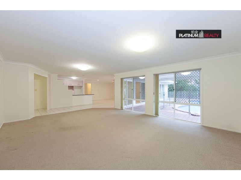 141 Santa Cruz Boulevard, Clear Island Waters QLD 4226