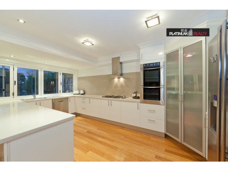 Broadbeach Waters QLD 4218