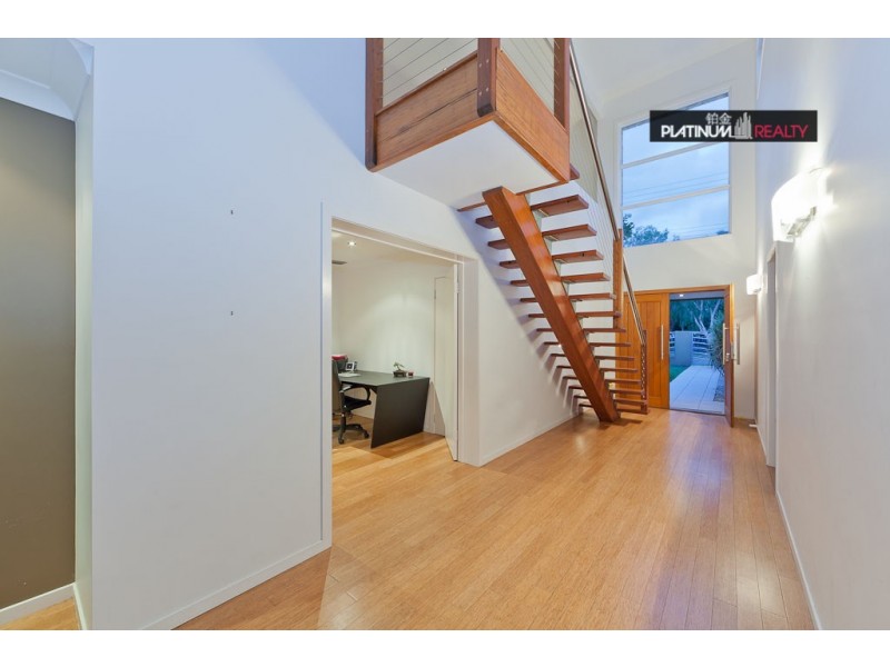 Broadbeach Waters QLD 4218