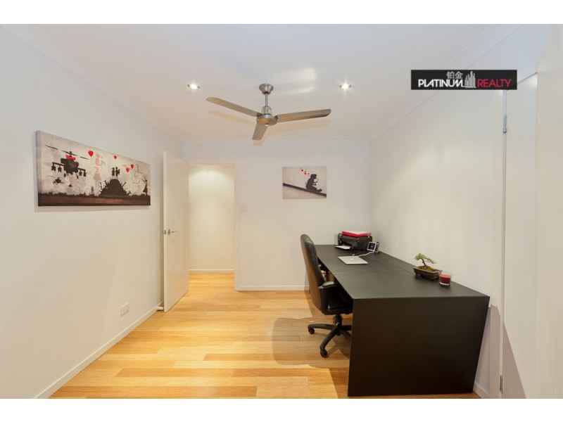 Broadbeach Waters QLD 4218