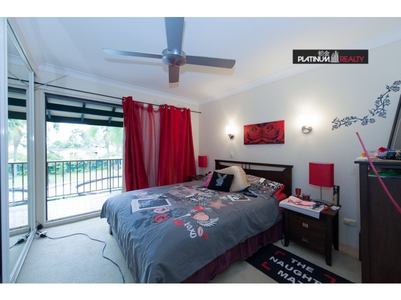 111 Salerno, Isle Of Capri QLD 4217