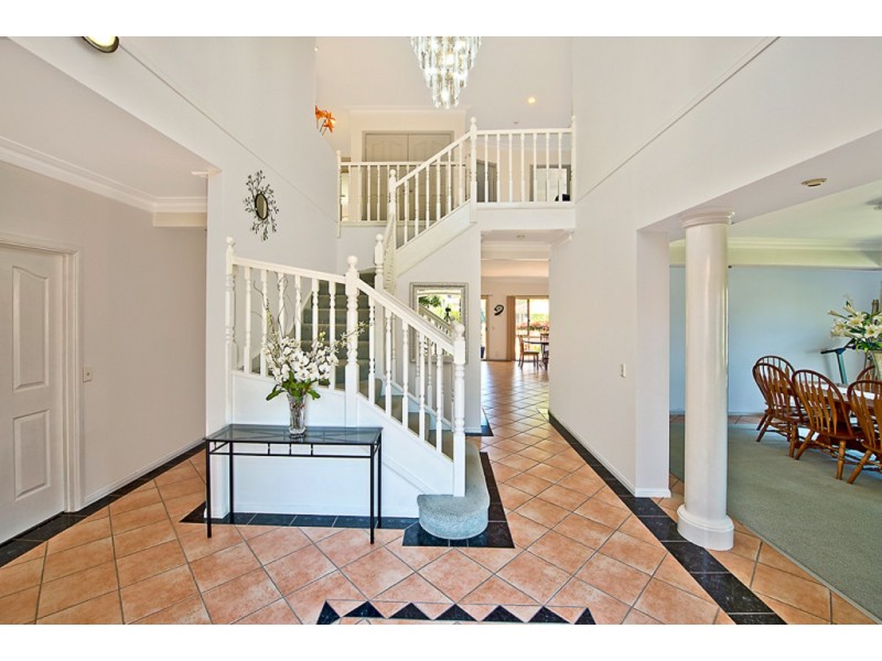 Clear Island Waters QLD 4226