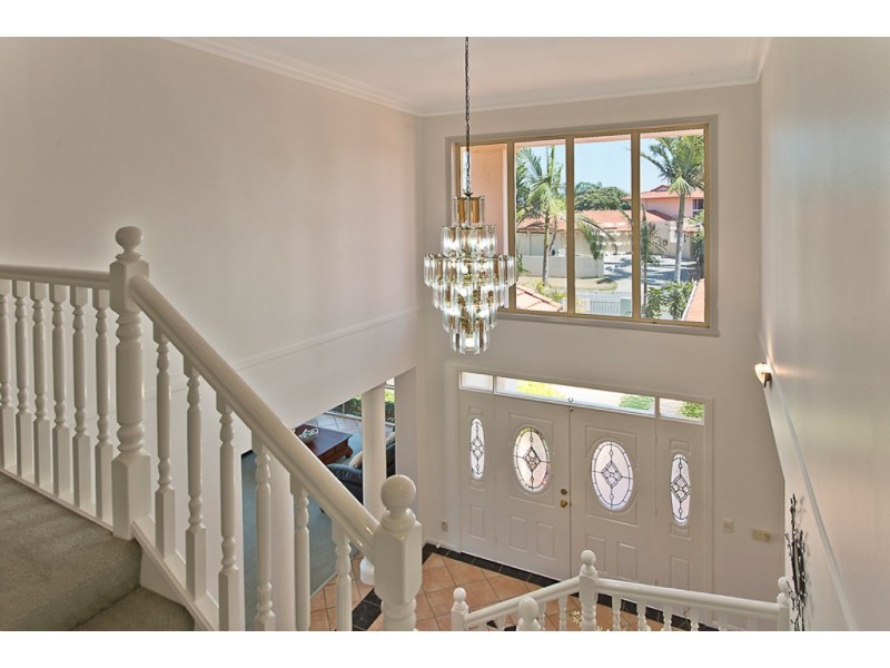 Clear Island Waters QLD 4226