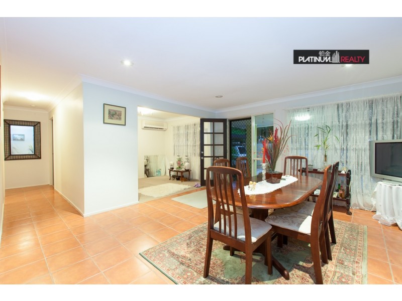 147 Markeri Street, Mermaid Waters QLD 4218