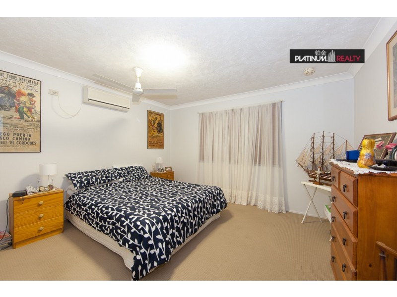 147 Markeri Street, Mermaid Waters QLD 4218