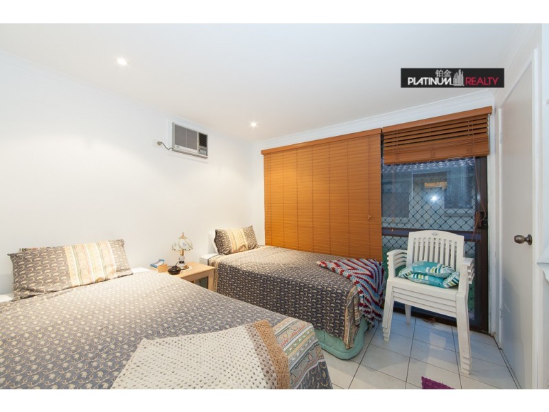 147 Markeri Street, Mermaid Waters QLD 4218