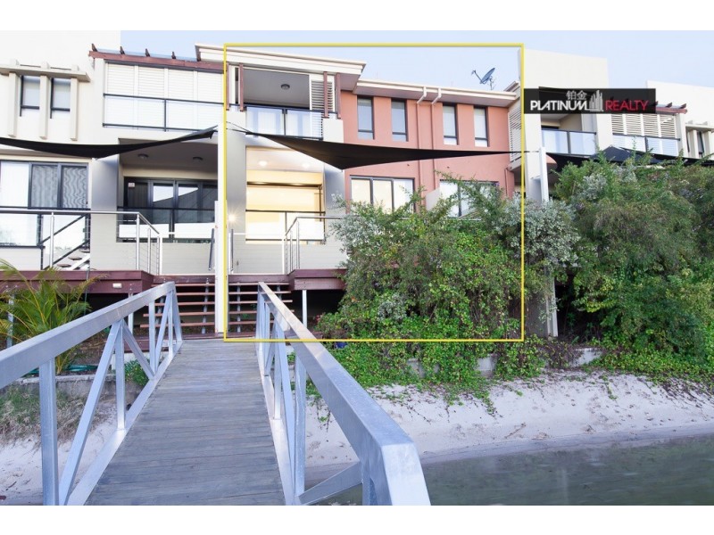 Broadbeach Waters QLD 4218