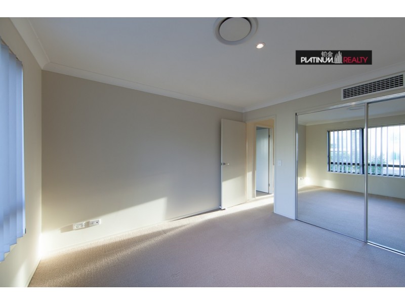 Broadbeach Waters QLD 4218