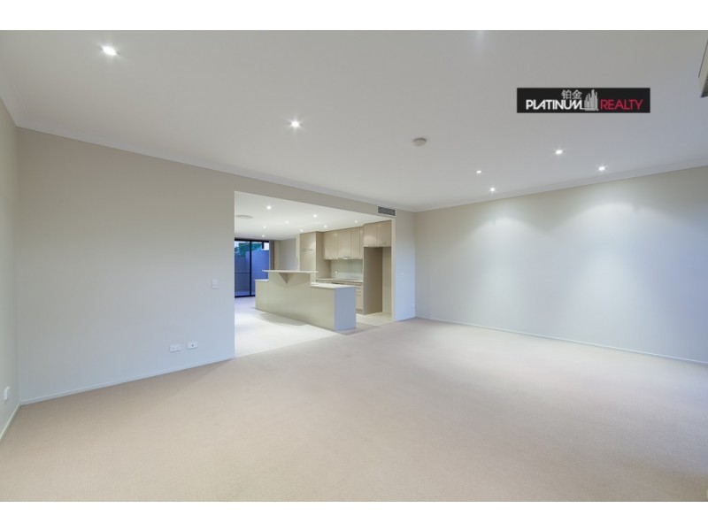 Broadbeach Waters QLD 4218