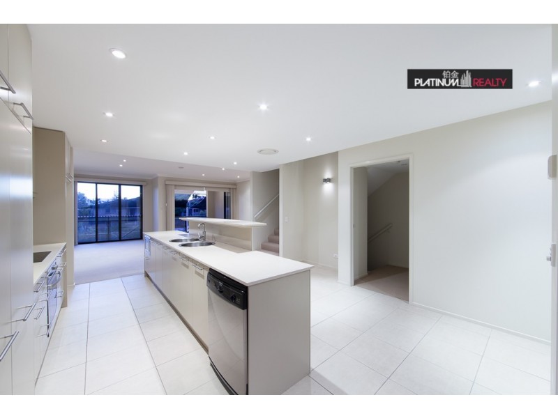 Broadbeach Waters QLD 4218